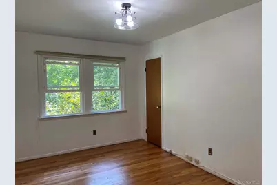 2 Livingston Road, Scarsdale, NY 10583 - Photo 12