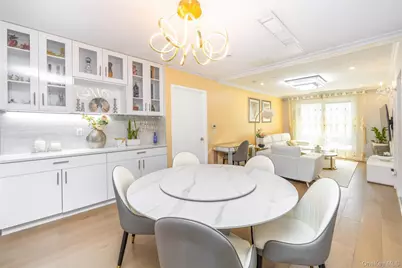 13620 Booth Memorial Avenue #2A, Flushing, NY 11355 - Photo 4
