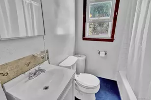 19 Poplar Pl, Glen Cove, NY 11542 - Photo 8