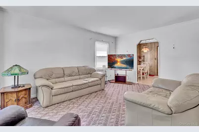 19 Poplar Place, Glen Cove, NY 11542 - Photo 4
