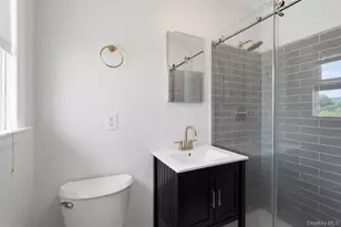 41 Guernsey Dr, New Windsor, NY 12553 - Photo 12