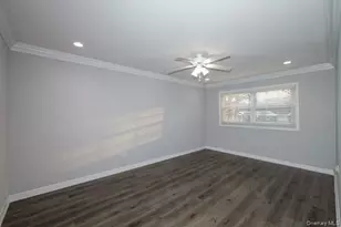 111 College Rd, Selden, NY 11784 - Photo 8