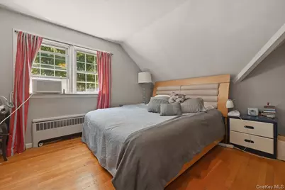 [Address not provided], Floral Park, NY 11001 - Photo 32