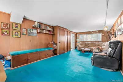 279 N Kentucky Avenue, Massapequa, NY 11758 - Photo 22
