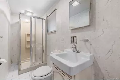 279 N Kentucky Avenue, Massapequa, NY 11758 - Photo 18