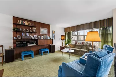 279 N Kentucky Avenue, Massapequa, NY 11758 - Photo 4
