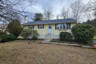 4 Pine Grove Dr, Wurtsboro, NY 12790 - Photo 2