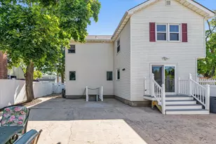 2 East Ct, Bethpage, NY 11714 - Photo 22
