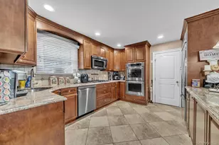 4382 New York Ave, Island Park, NY 11558 - Photo 10