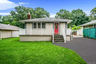 138 River Rd, Shirley, NY 11967 - Photo 2