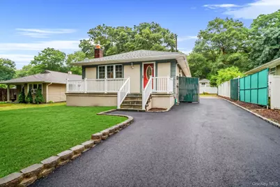 138 River Road, Shirley, NY 11967 - Photo 26