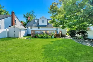 34 Oak St, Hicksville, NY 11801 - Photo 24