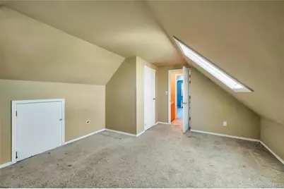 34 Oak Street, Hicksville, NY 11801 - Photo 20