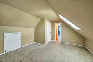 34 Oak St, Hicksville, NY 11801 - Photo 20