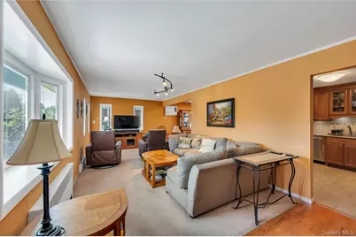 34 Oak Street, Hicksville, NY 11801 - Photo 2