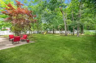 31 Artist Lake Blvd, Middle Island, NY 11953 - Photo 28
