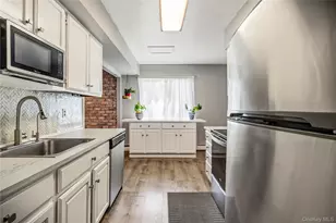 31 Artist Lake Blvd, Middle Island, NY 11953 - Photo 6