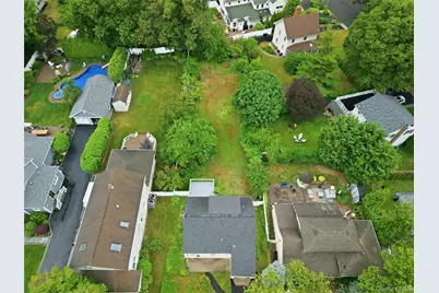 17 Riverside Street, Amityville, NY 11701 - Photo 14