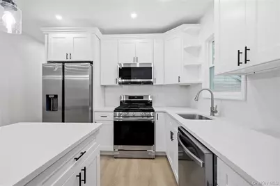 17 Riverside Street, Amityville, NY 11701 - Photo 6