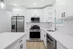 17 Riverside St, Amityville, NY 11701 - Photo 6