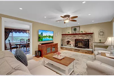 9 Briar Path, East Setauket, NY 11733 - Photo 14