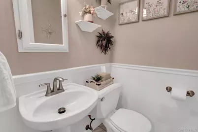 9 Briar Path, East Setauket, NY 11733 - Photo 20