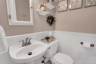 9 Briar Path, East Setauket, NY 11733 - Photo 20