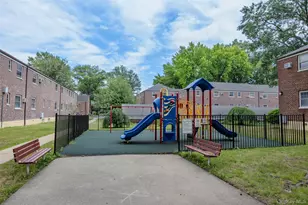 61-26 255th, Little Neck, NY 11362 - Photo 32