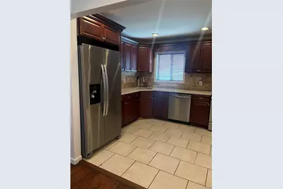 125 Washington Avenue, Amityville, NY 11701 - Photo 2