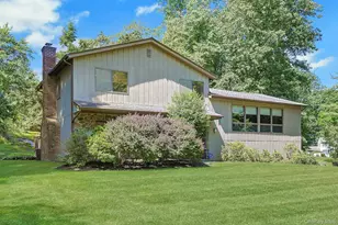 7 Sassi Dr, Croton on Hudson, NY 10520 - Photo 2