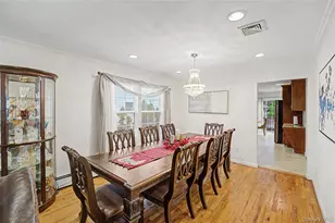 75 Cedar Pl, Floral Park, NY 11001 - Photo 16