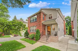 75 Cedar Pl, Floral Park, NY 11001 - Photo 4