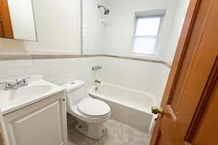 10913 127, Ozone Park, NY 11420 - Photo 4