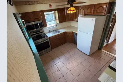 526 N 12th Street, New Hyde Park, NY 11040 - Photo 8