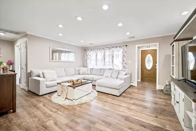 587 Derby Drive S, Oceanside, NY 11572 - Photo 4