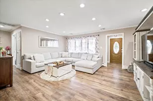 587 Derby Dr S, Oceanside, NY 11572 - Photo 4
