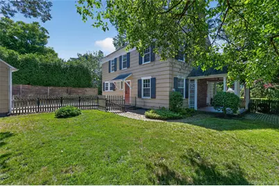 24 Crescent Road, Port Washington, NY 11050 - Photo 2