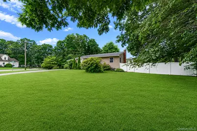 2 Amarr Drive, Shirley, NY 11967 - Photo 2