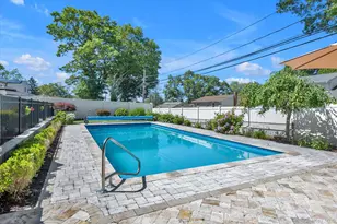 22 Villa Ln, Smithtown, NY 11787 - Photo 26