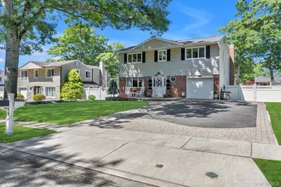 22 Villa Lane, Smithtown, NY 11787 - Photo 2