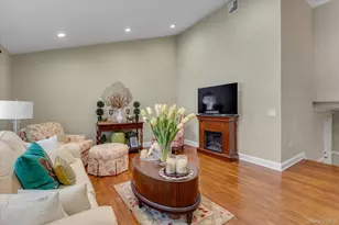 22 Villa Ln, Smithtown, NY 11787 - Photo 6