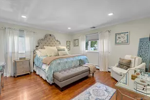 22 Villa Ln, Smithtown, NY 11787 - Photo 16