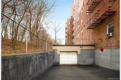 74-45 Yellowstone Boulevard #2/C, Rego Park, NY 11374 - Photo 30