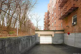 74-45 Yellowstone Blvd, Rego Park, NY 11374 - Photo 30
