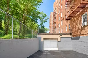 74-45 Yellowstone Blvd, Rego Park, NY 11374 - Photo 30
