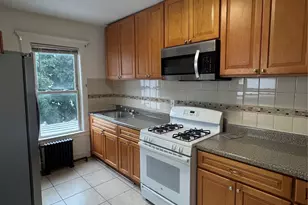 525 E 5th St, Mount Vernon, NY 10553 - Photo 2