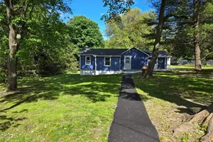 3074 Lexington Ave, Mohegan Lake, NY 10547 - Photo 4