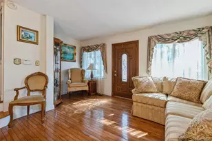 16 Devon St, Lynbrook, NY 11563 - Photo 6