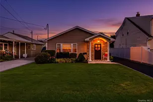 30 Elm St, Massapequa, NY 11758 - Photo 2