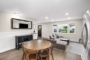 30 Elm St, Massapequa, NY 11758 - Photo 16